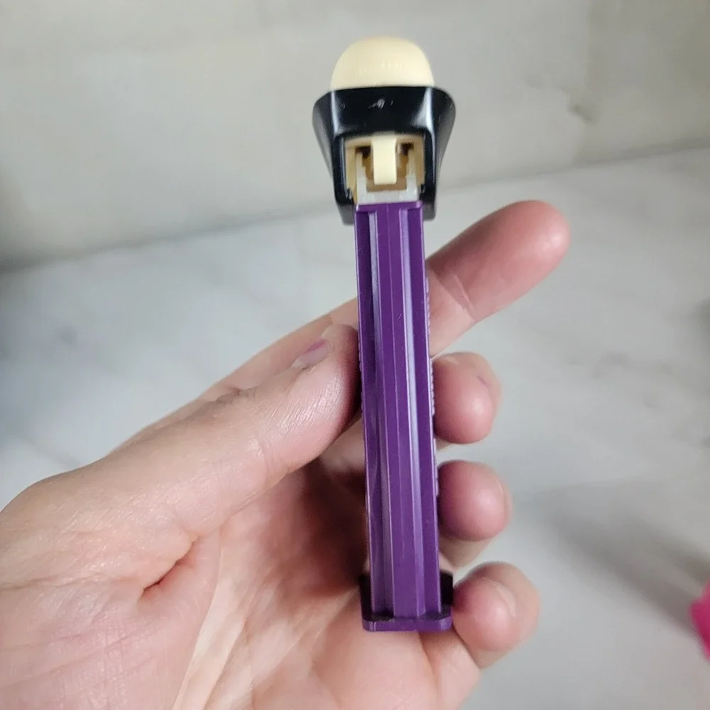 Pez Halloween Skull Dracula Candy Dispenser Purple Vintage 1970's Nostalgia
